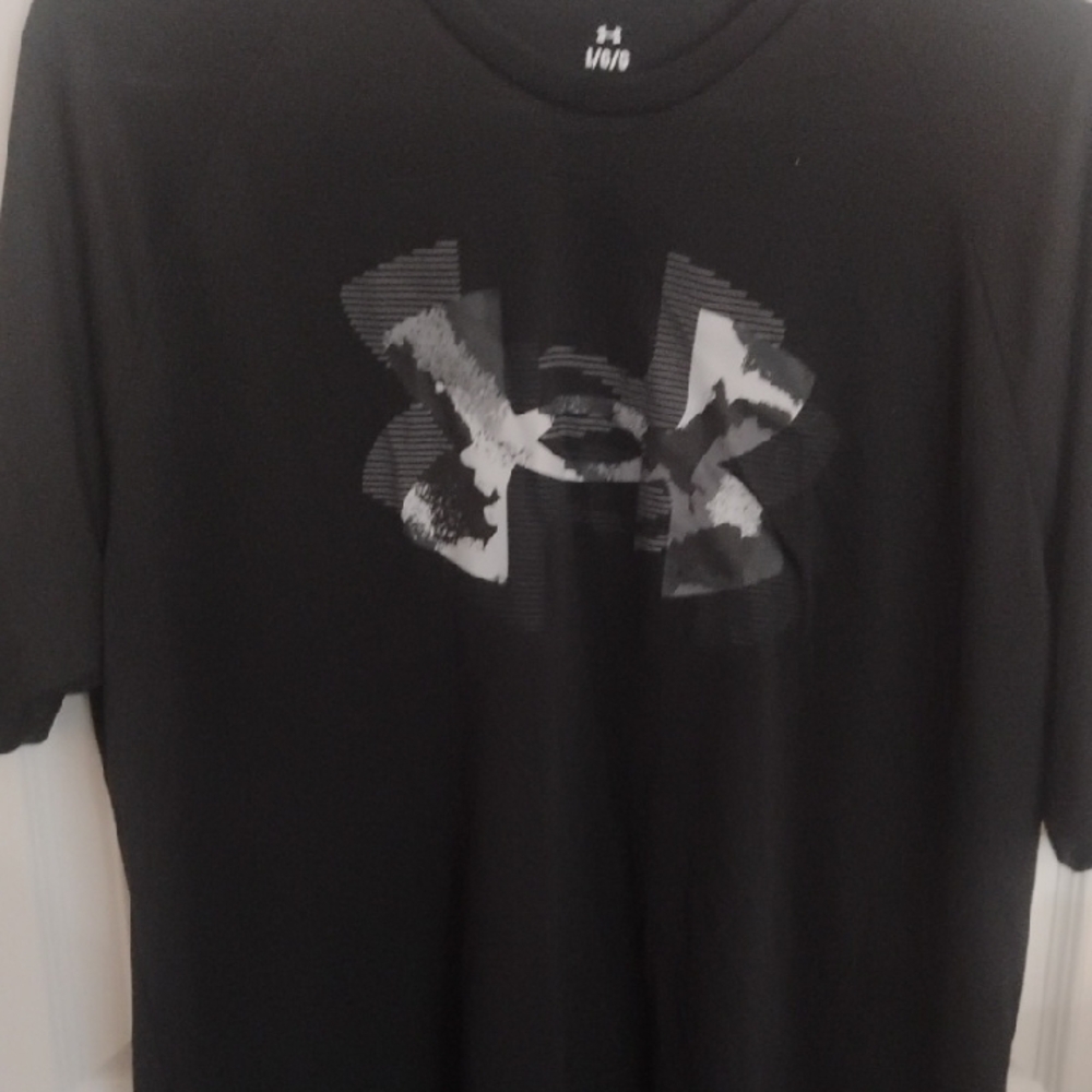 Under Armour Black Graphic Tee